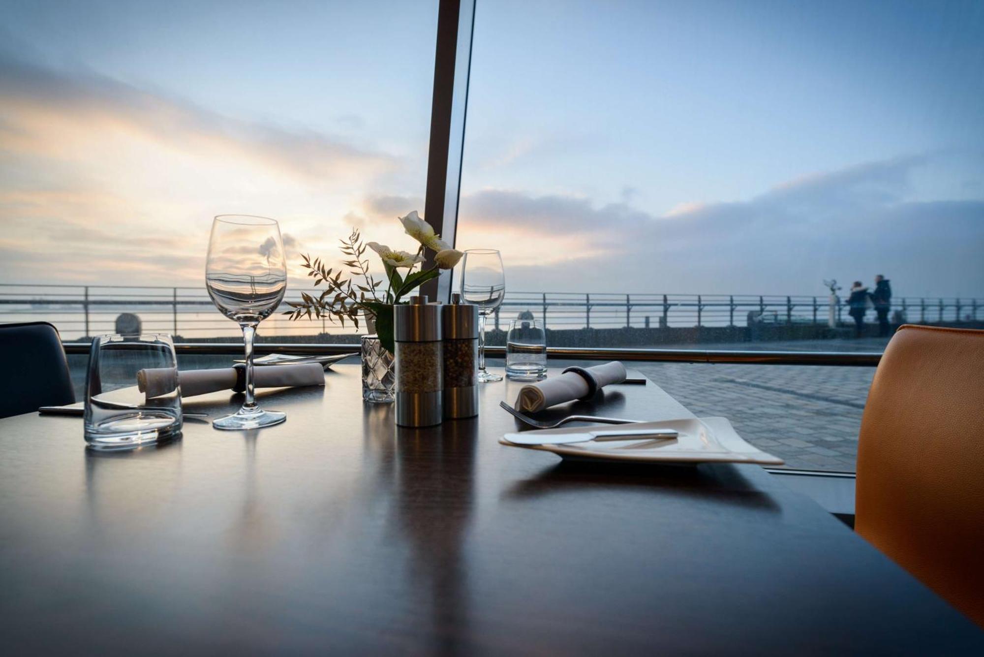 Atlantic Hotel Sail City 브레머하펜 외부 사진